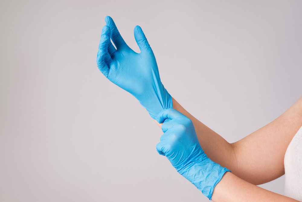 Understanding the Difference Between Surgical and Examination Gloves