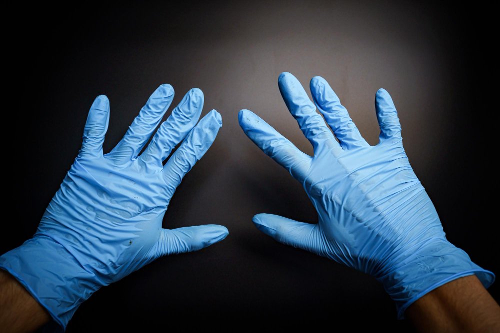 Why Surgical Hand Gloves Are Important in Medical Procedures?