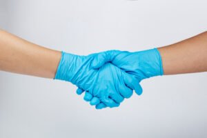 Tips for Choosing the Right Glove Size and Type for Medical Procedures